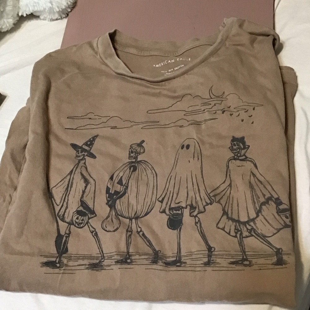 American Eagle Halloween Graphic Tee